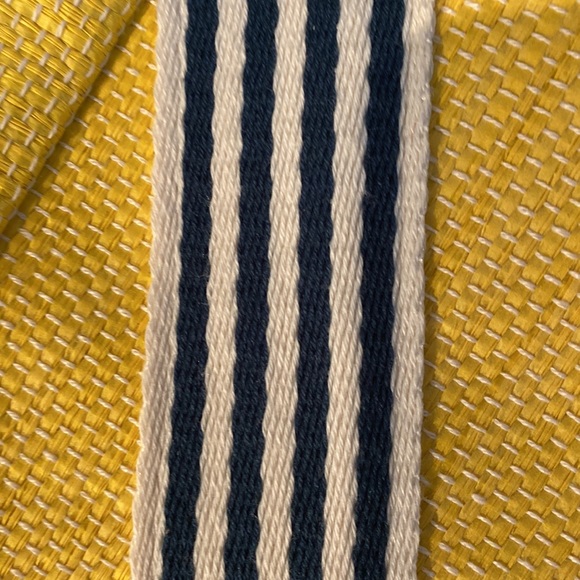 Yellow Bag - Picture 5 of 5